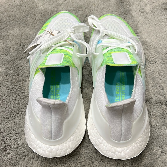 Adidas Ultraboost 22 Sneakers. Brand new with tags. - Picture 8 of 12